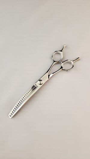 Curved Eraser Chunker 32 Teeth 7"